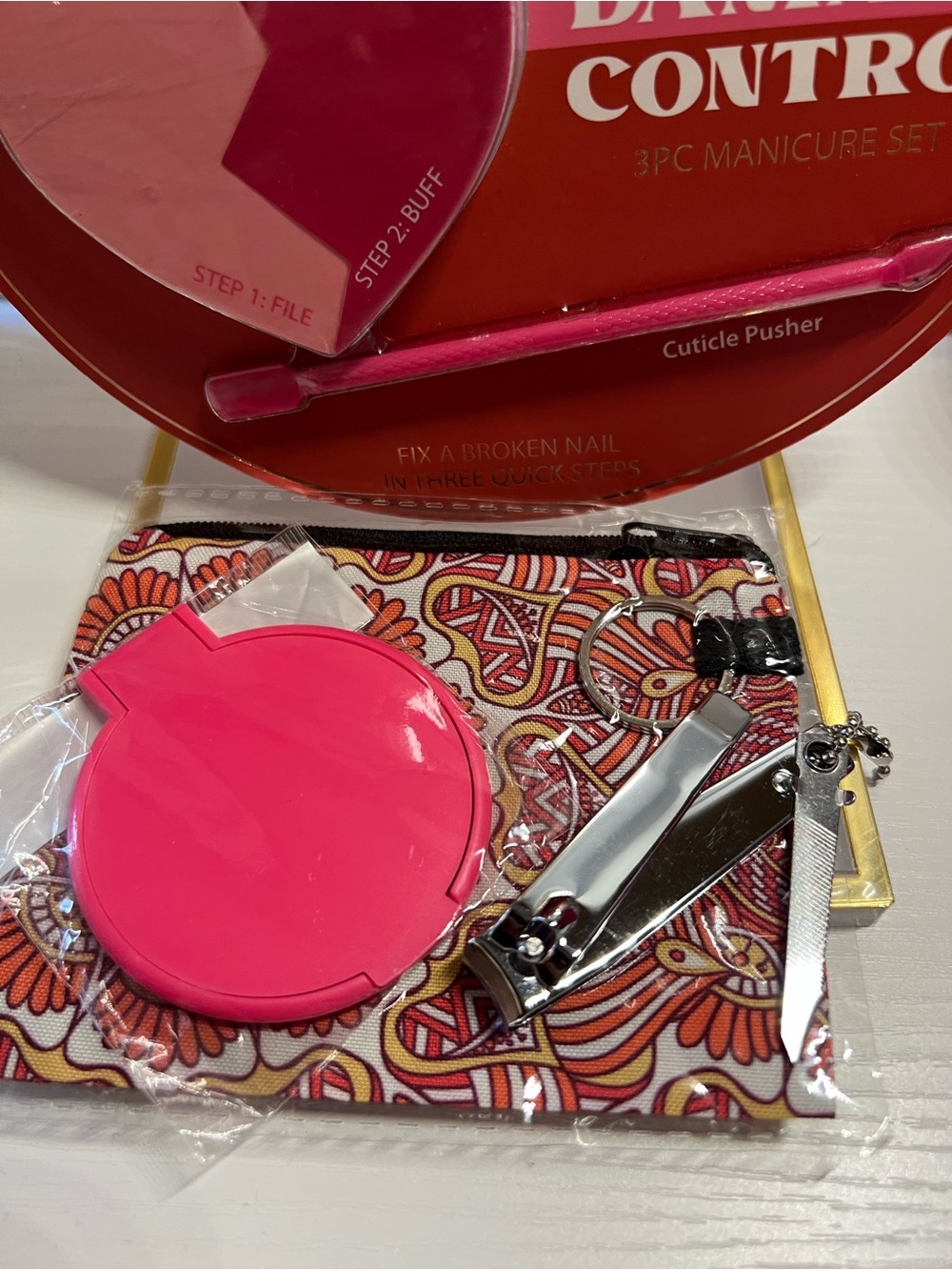 NEW Beauty Bundle - Picture 2 of 4